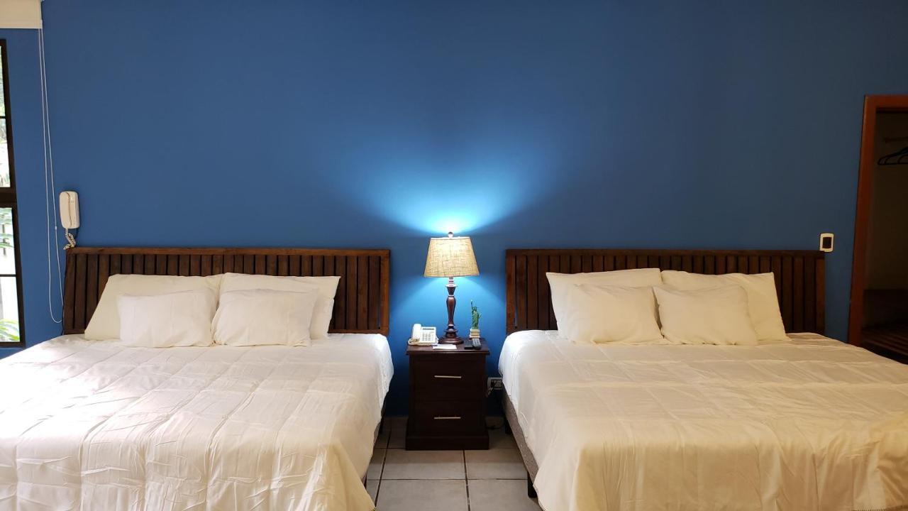 Domus Hotel San Salvador Esterno foto