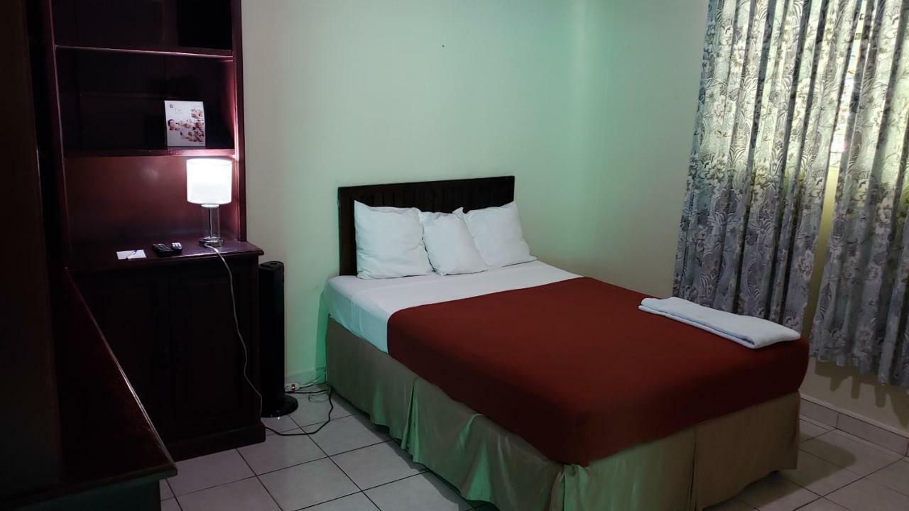 Domus Hotel San Salvador Esterno foto