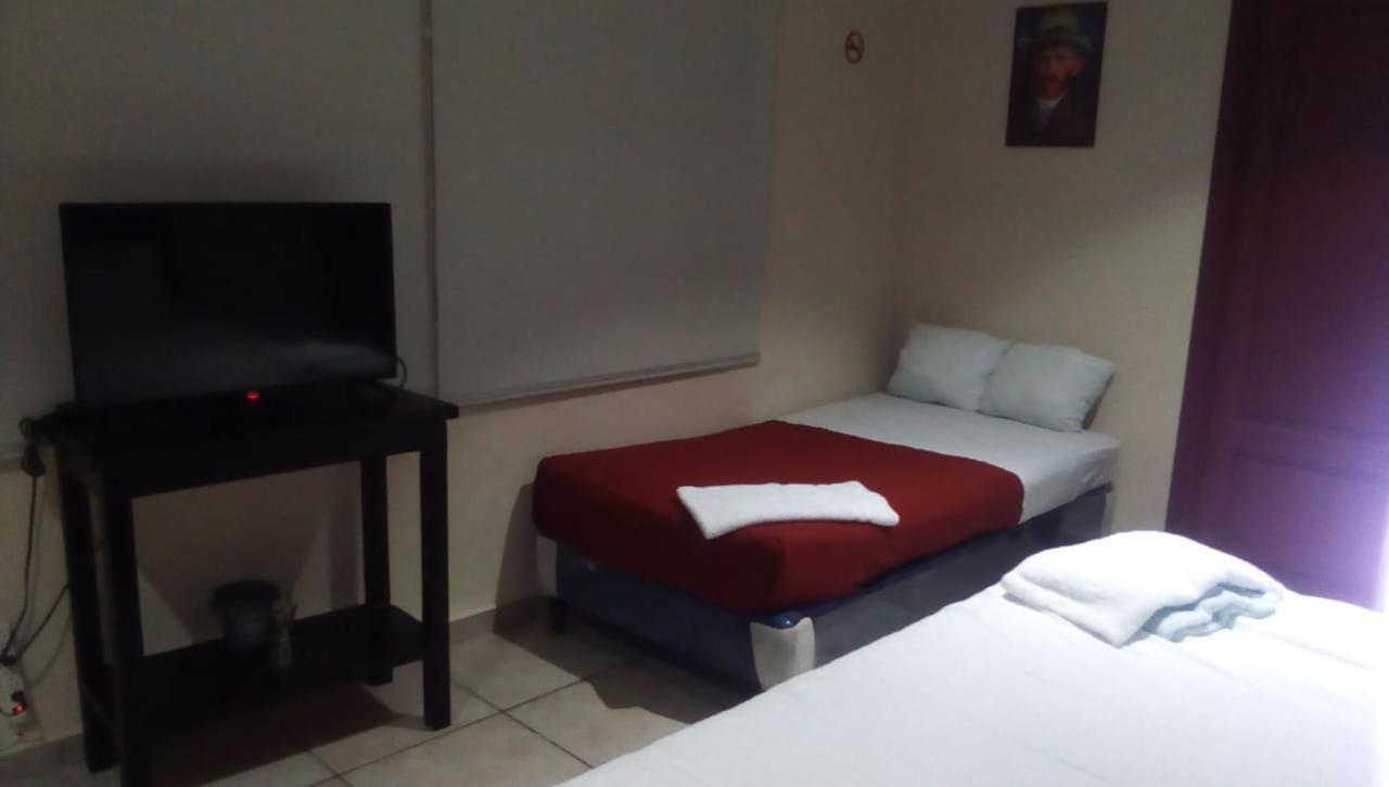 Domus Hotel San Salvador Esterno foto
